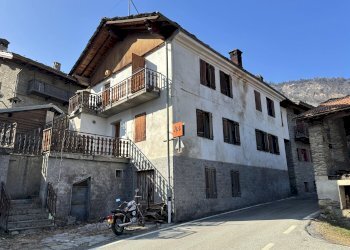 Casa indipendente frazione Villes Dessous, Introd - foto 1