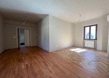 Appartamento - Oberdan, Verona (zona Centro Storico) - foto 2