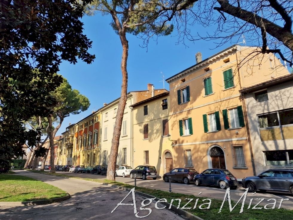 Villa Imola - foto 1