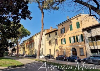 Villa Imola - foto 1