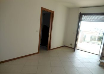 Appartamento via Carlo Alberto Dalla Chiesa, Alba Adriatica - foto 2