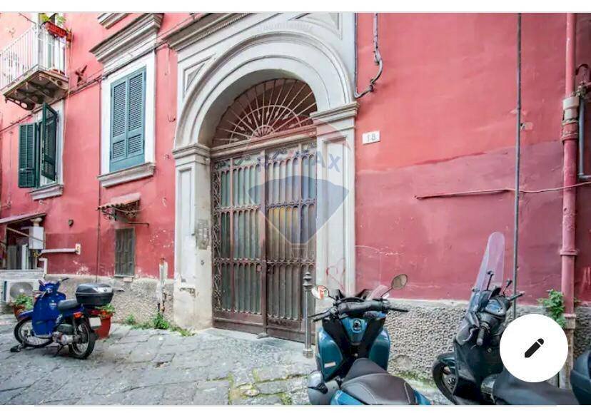 Appartamento Rampe Montemiletto, Napoli (zona Avvocata) - foto 1