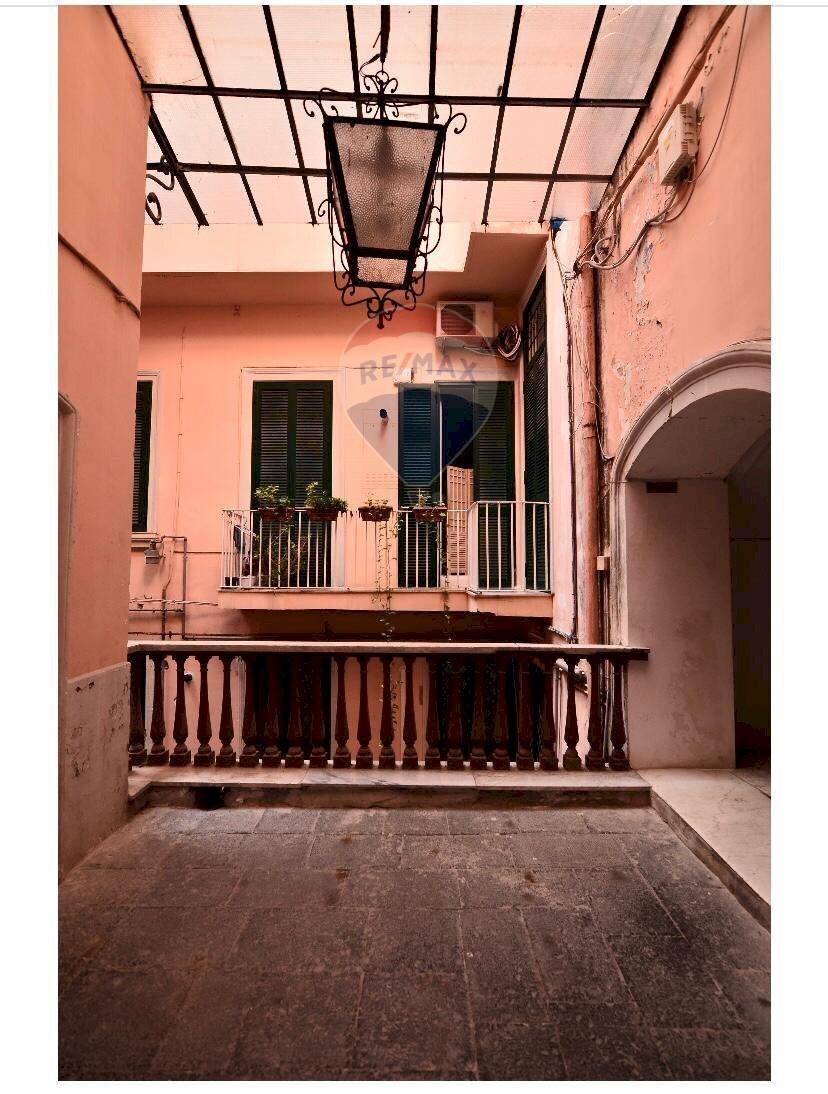 Appartamento Rampe Montemiletto, Napoli (zona Avvocata) - foto 2