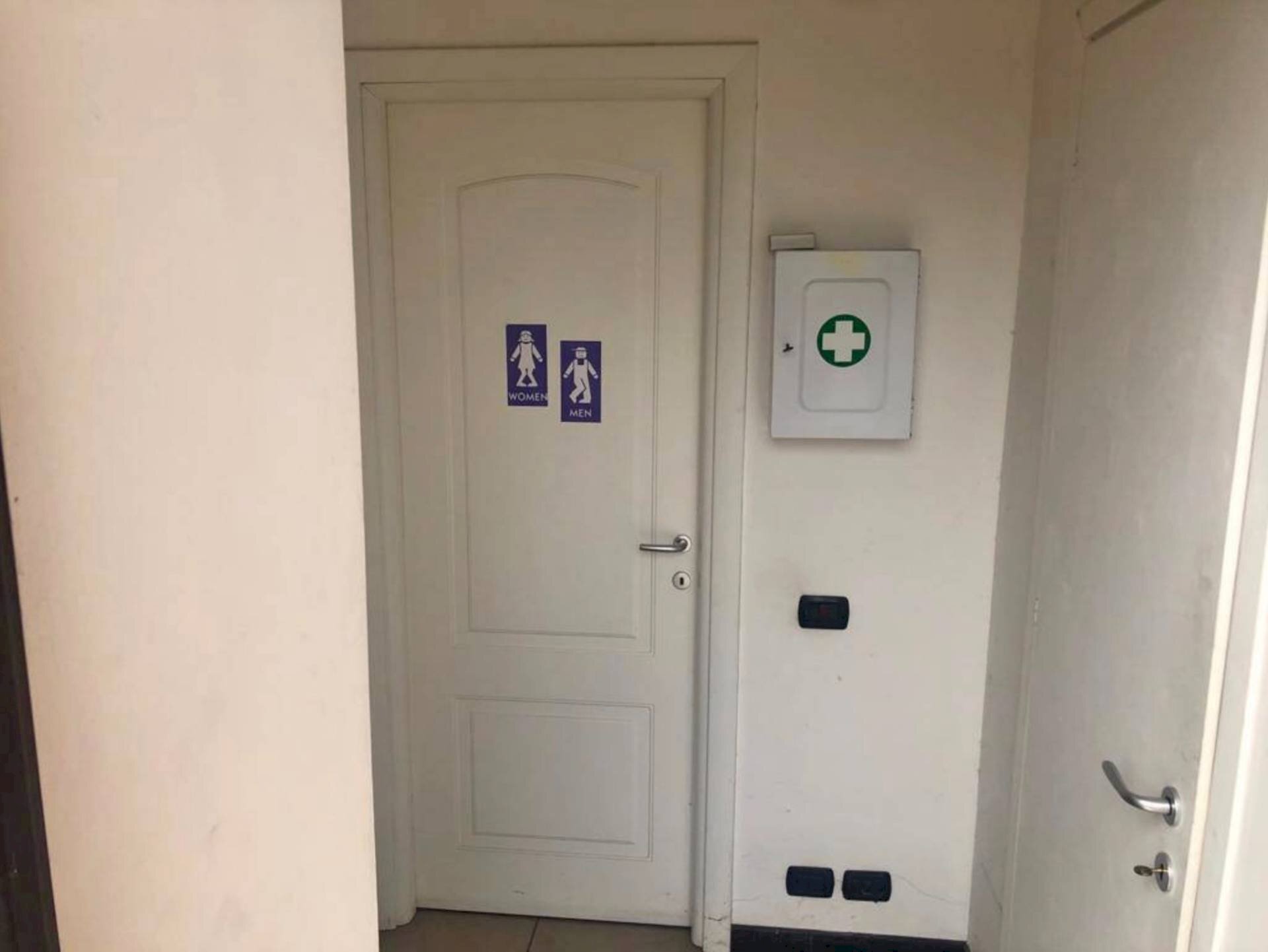 Shop Corso Traiano, Torino (neighborhood Lingotto) - photo 2