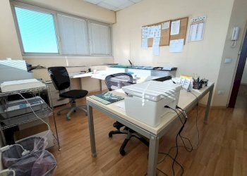 Stanza arredata - Ufficio via dell'Artigianato, Montelupo Fiorentino - foto 21