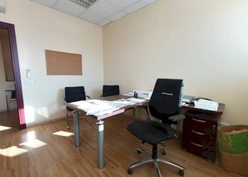 Stanza arredata - Ufficio via dell'Artigianato, Montelupo Fiorentino - foto 22