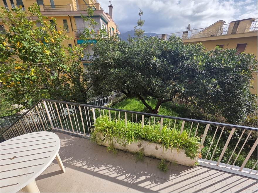 Three-room apartment Rapallo - photo 2