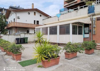 Commercial Premises via Trieste, Alba Adriatica - photo 2