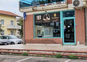 Commercial Premises via Trieste, Alba Adriatica - photo 3