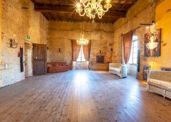 Castello Via XXV Aprile, Castelletto Cervo - foto 27