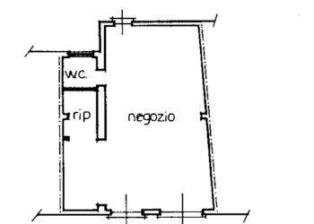 Locale Commerciale Via Principe Amedeo, La Maddalena - foto 12