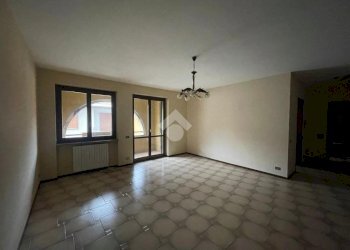 Trilocale Via Davide Squarini, Momo - foto 4