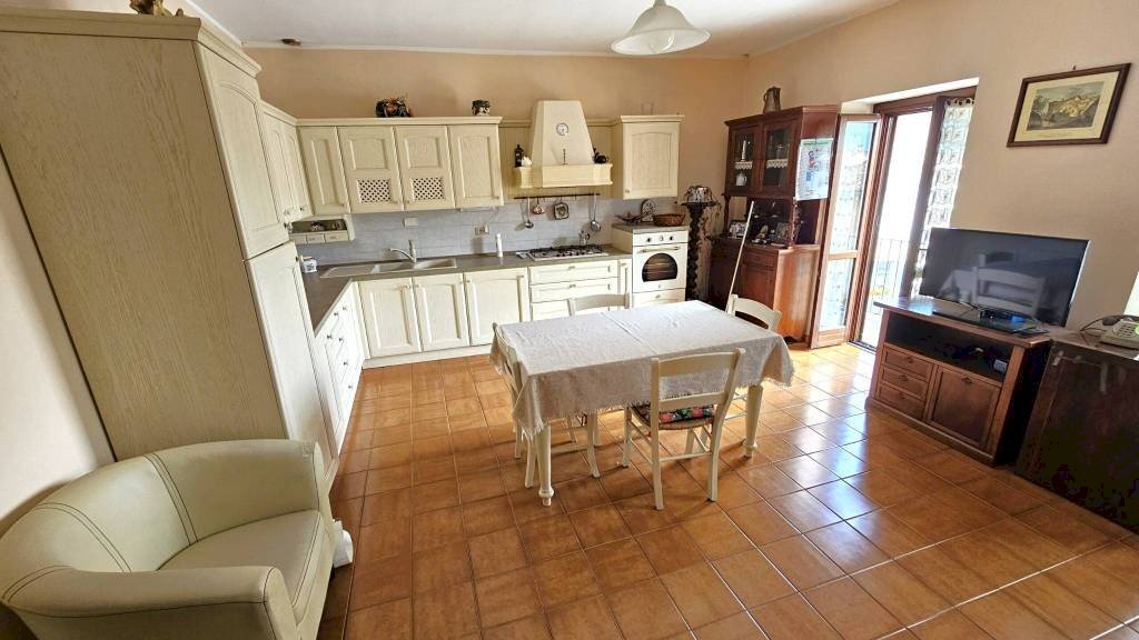 Cucina - Three-room apartment via Umberto I, 11, Piasco - photo 2