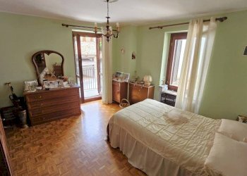 Camera da letto - Trilocale via Umberto I, 11, Piasco - foto 17