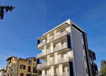 Facciata - Attico viale Luigi Borri, Varese - foto 1