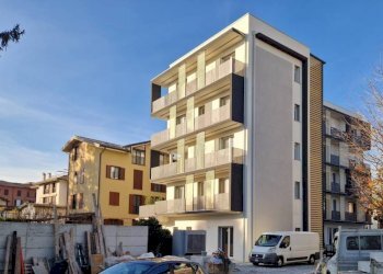 Facciata - Attico viale Luigi Borri, Varese - foto 2