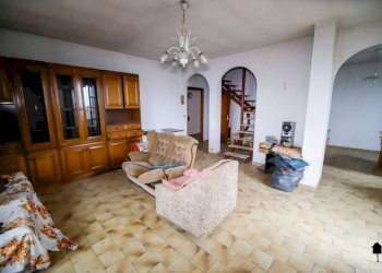 Salone - Casa indipendente strada San Raffaele, 29, Castagneto Po - foto 5