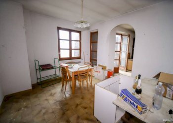 Stanza arredata - Casa indipendente strada San Raffaele, 29, Castagneto Po - foto 9