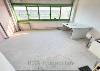 Interno non residenziale - Negozio via Gerolamo Zanchi, Bergamo - foto 9