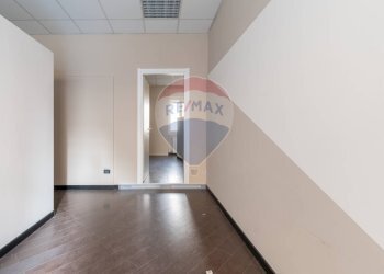 Shop Via Bezzecca
Porta Trento, Brescia, Brescia (neighborhood Porta Trento) - photo 4