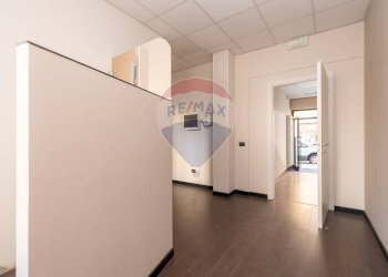 Shop Via Bezzecca
Porta Trento, Brescia, Brescia (neighborhood Porta Trento) - photo 7