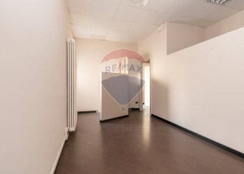 Shop Via Bezzecca
Porta Trento, Brescia, Brescia (neighborhood Porta Trento) - photo 17