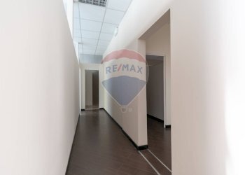 Shop Via Bezzecca
Porta Trento, Brescia, Brescia (neighborhood Porta Trento) - photo 11