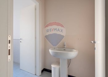Shop Via Bezzecca
Porta Trento, Brescia, Brescia (neighborhood Porta Trento) - photo 19