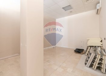 Shop Via Bezzecca
Porta Trento, Brescia, Brescia (neighborhood Porta Trento) - photo 22