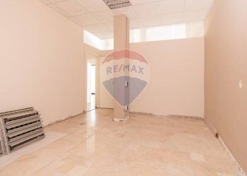 Shop Via Bezzecca
Porta Trento, Brescia, Brescia (neighborhood Porta Trento) - photo 23