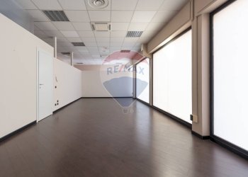 Shop Via Bezzecca
Porta Trento, Brescia, Brescia (neighborhood Porta Trento) - photo 25