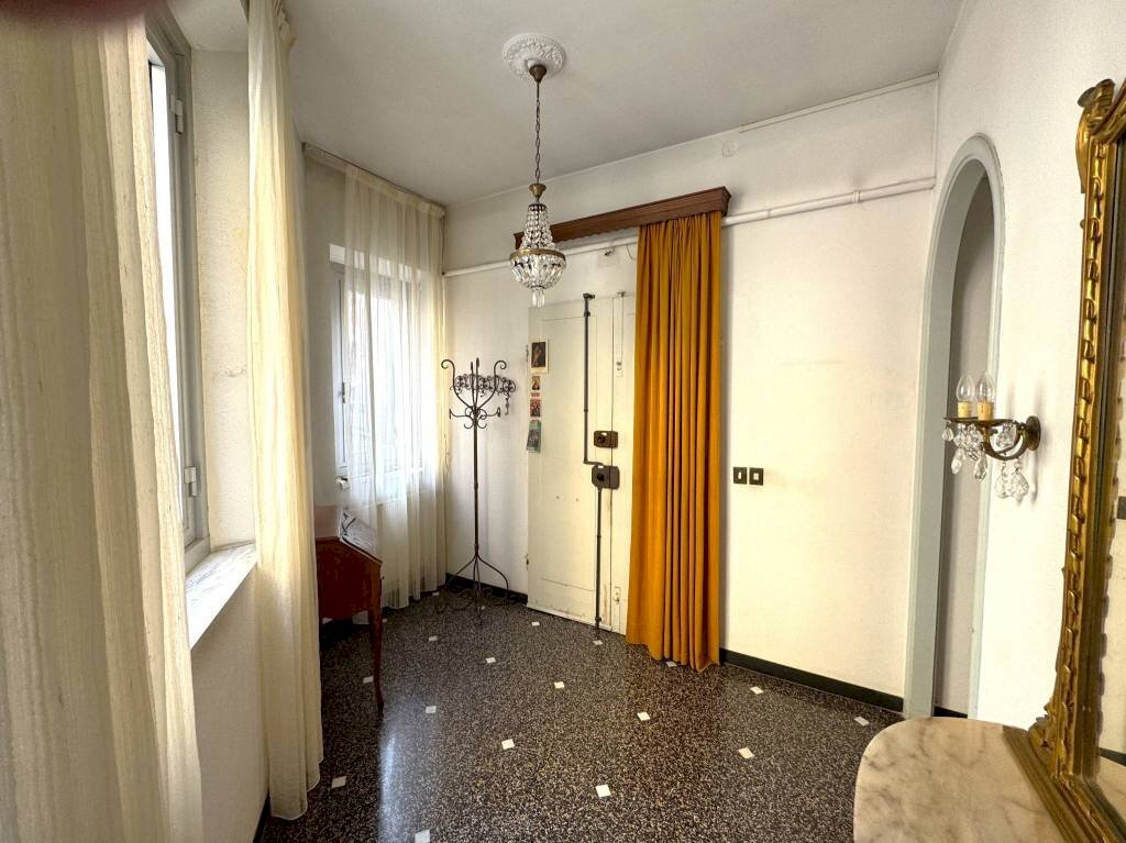Four-room apartment via Felice Gazzolo, Genova - photo 3