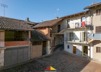 Facciata - Two-room apartment via Giuseppe Garibaldi, 141, Manta - photo 3