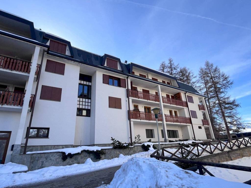 Facciata - Trilocale via Clotes, 68, Sauze d'Oulx - foto 1