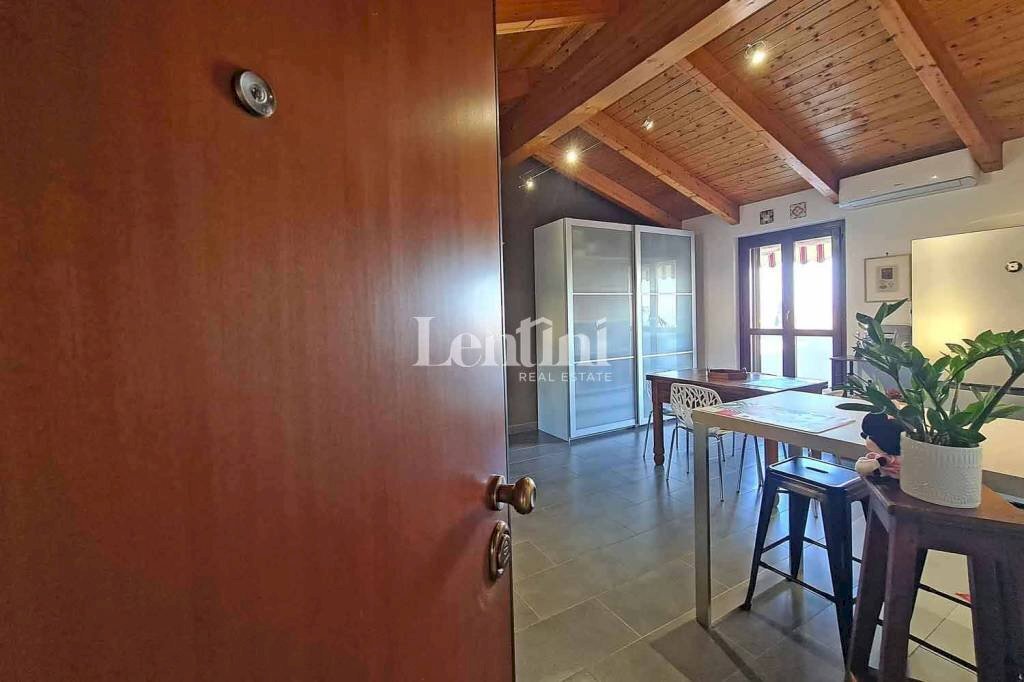 Ingresso - Attico via Principessa Jolanda, 2, Montemagno - foto 2