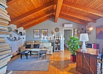 Soggiorno - Attico via Principessa Jolanda, 2, Montemagno - foto 22