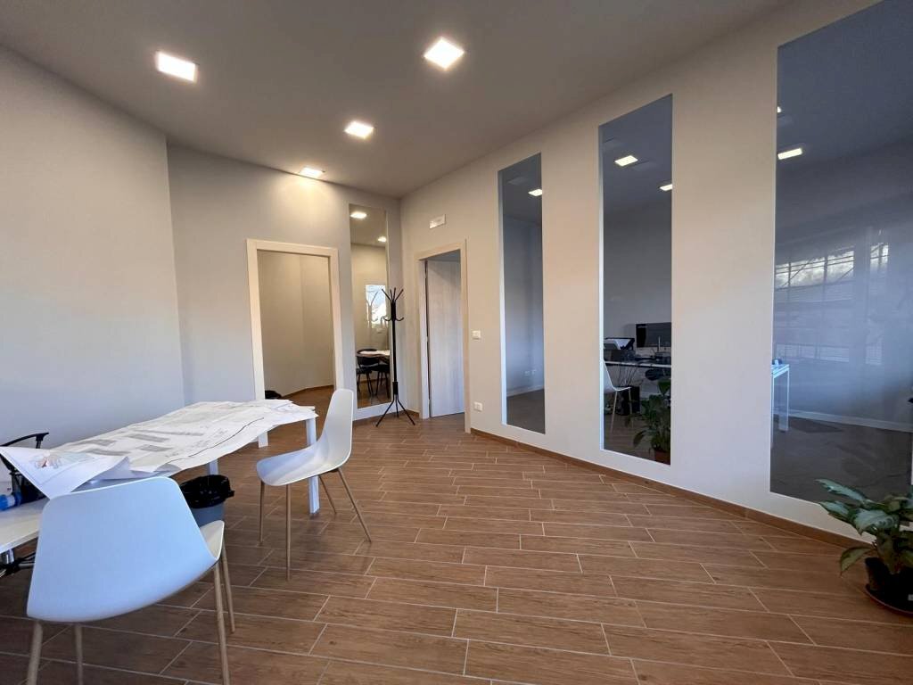 Ufficio - Office via Mario Rosso, 59, Beinette - photo 1