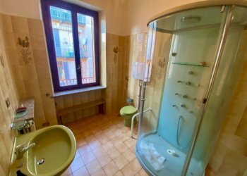 Bagno - Appartamento via Padre Mauro Antoniotti, 4, Biella - foto 20