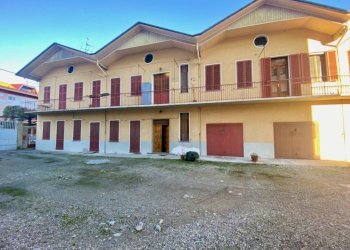 Facciata - Appartamento via Padre Mauro Antoniotti, 4, Biella - foto 27