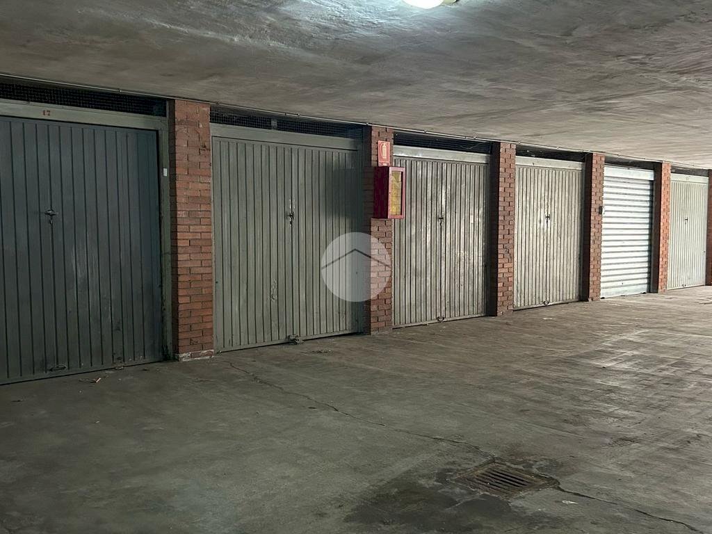 Box Viale Papa Giovanni XXIII, Beinasco - photo 1