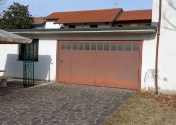 Box auto - Casa indipendente via Luigi Einaudi, Casorezzo - foto 3