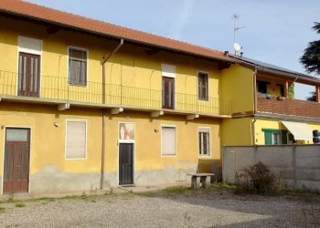 Facciata - Casa indipendente via Luigi Einaudi, Casorezzo - foto 40