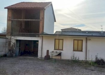 Facciata - Casa indipendente via Luigi Einaudi, Casorezzo - foto 41