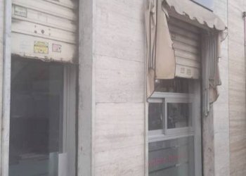 Facciata - Shop via Nicomede Bianchi, 66, Torino - photo 3