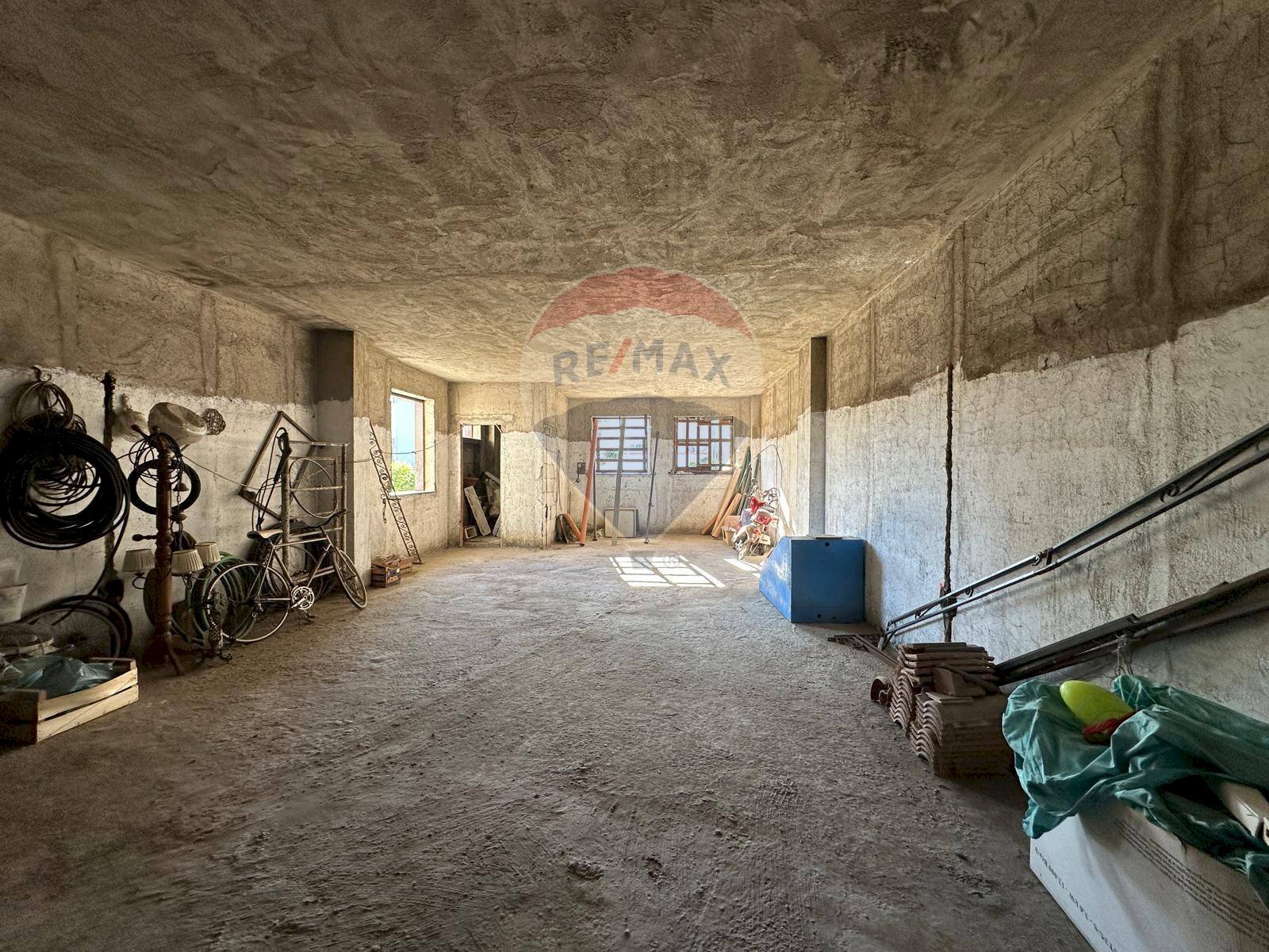 Locale Commerciale Via Alessandro Volta, Cardito - foto 2