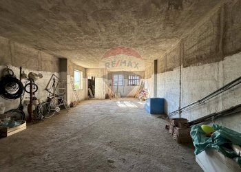 Locale Commerciale Via Alessandro Volta, Cardito - foto 2