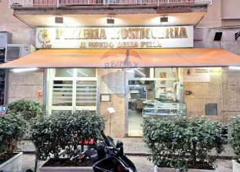 Commercial Activity via Alcide De Gasperi, Casoria - photo 1