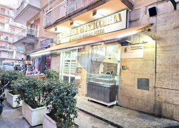 Commercial Activity via Alcide De Gasperi, Casoria - photo 2