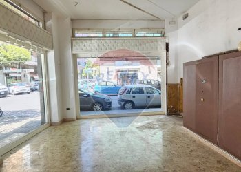 Locale Commerciale Via Madonna Di Fatima, Salerno - foto 4