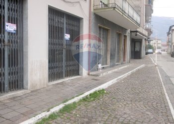 Commercial Premises via chiuse, Polla - photo 1